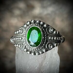Vintage Chrome Diopside Sterling Silver Ring